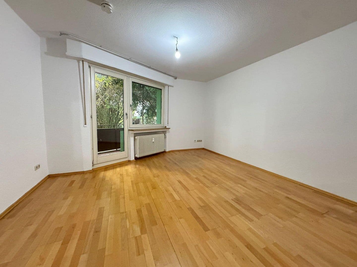 Prenájom bytu 1-izbový 39 m², Beethovenstraße 15, Frankfurt am Main, Hesensko Prenájom bytu 1-izbový 39 m², Beethovenstraße 15, Frankfurt am Main, Hesensko