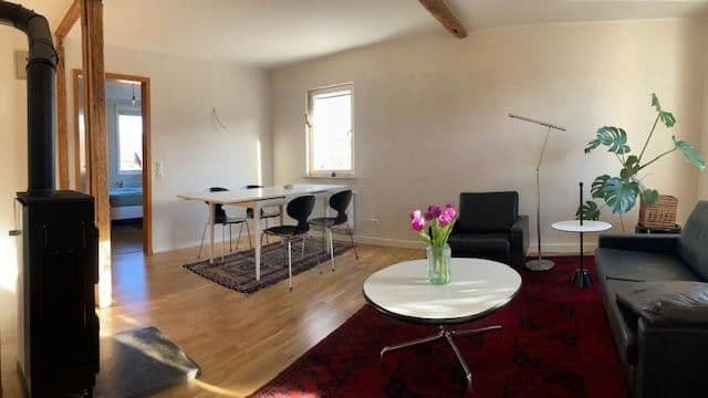 Prenájom bytu 3-izbový 73 m², Stuttgart, Bádensko-Wurttembersko Prenájom bytu 3-izbový 73 m², Stuttgart, Bádensko-Wurttembersko