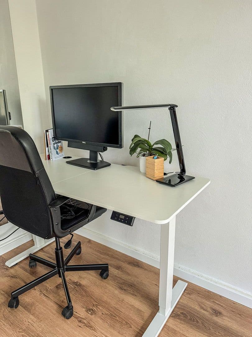 Prenájom bytu 3-izbový 86 m², Viktoriastr. 32, Dortmund, Severné Porýnie - Westfálsko Prenájom bytu 3-izbový 86 m², Viktoriastr. 32, Dortmund, Severné Porýnie - Westfálsko