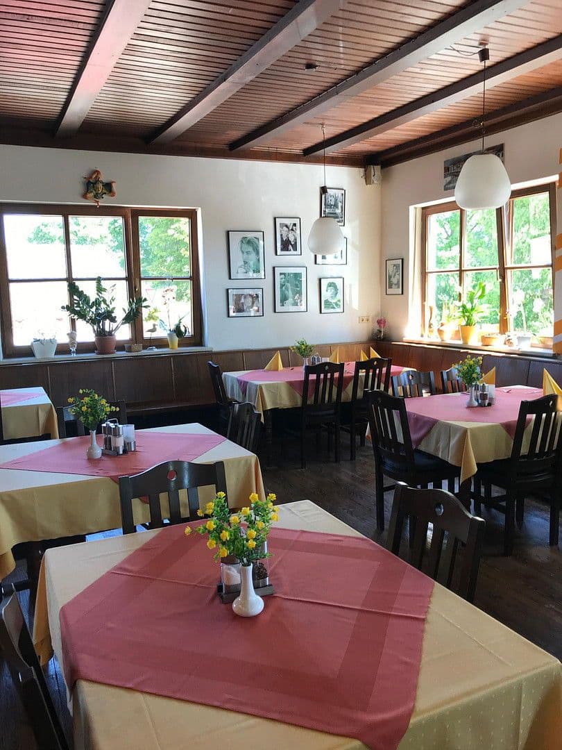 Prenájom nebytového priestoru 8.651 m², Ilmklause 1, Münchsmünster, Bavorsko Prenájom nebytového priestoru 8.651 m², Ilmklause 1, Münchsmünster, Bavorsko