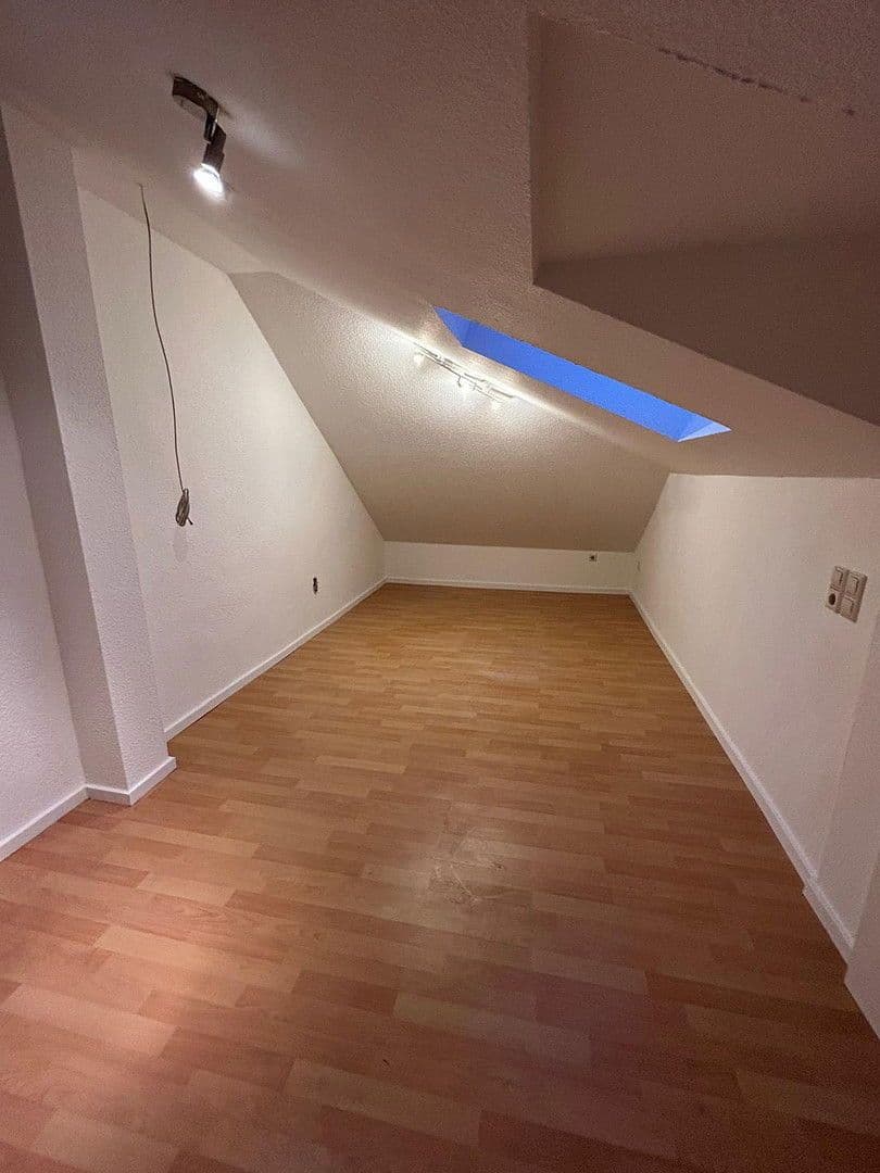 Prenájom domu 180 m², pozemek 225 m², Wielandstrasse 4a, Worms, Porýnie-Falcko Prenájom domu 180 m², pozemek 225 m², Wielandstrasse 4a, Worms, Porýnie-Falcko