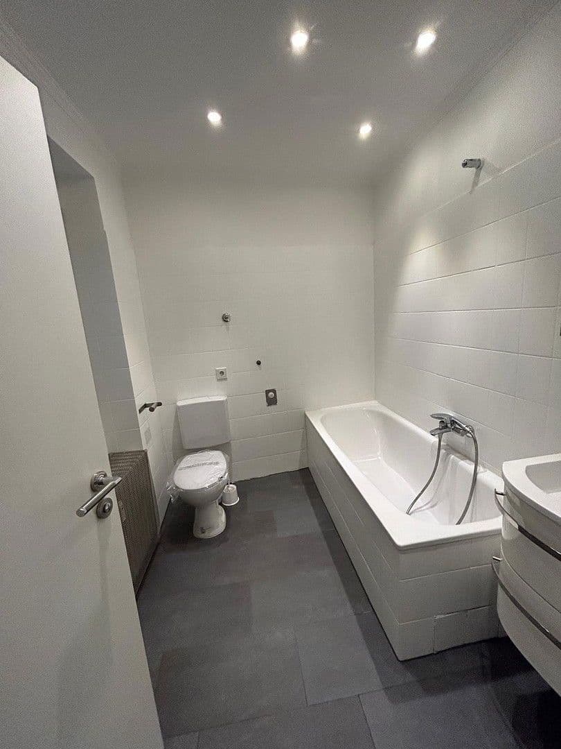 Prenájom domu 180 m², pozemek 225 m², Wielandstrasse 4a, Worms, Porýnie-Falcko Prenájom domu 180 m², pozemek 225 m², Wielandstrasse 4a, Worms, Porýnie-Falcko