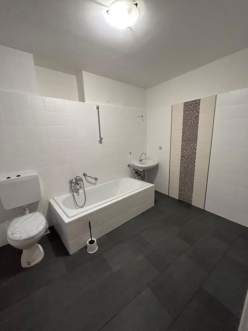 Prenájom domu 180 m², pozemek 225 m², Wielandstrasse 4a, Worms, Porýnie-Falcko Prenájom domu 180 m², pozemek 225 m², Wielandstrasse 4a, Worms, Porýnie-Falcko