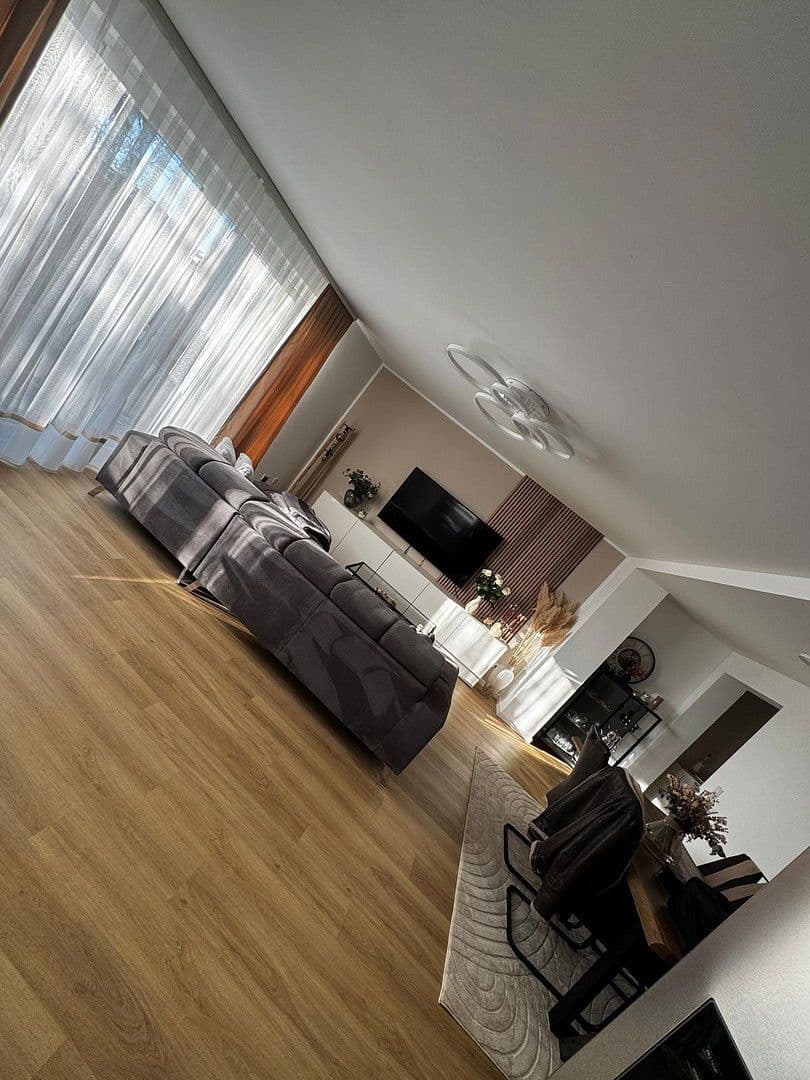 Predaj bytu 3-izbový 97 m², St.Clemens-Str 12, Erftstadt, Severné Porýnie - Westfálsko Predaj bytu 3-izbový 97 m², St.Clemens-Str 12, Erftstadt, Severné Porýnie - Westfálsko
