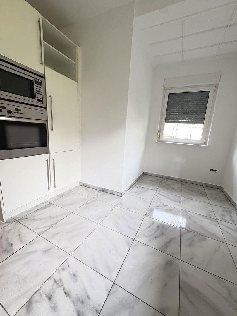 Prenájom bytu 3-izbový 91 m², Freiherr vom Stein Straße 28, Betzdorf, Porýnie-Falcko Prenájom bytu 3-izbový 91 m², Freiherr vom Stein Straße 28, Betzdorf, Porýnie-Falcko