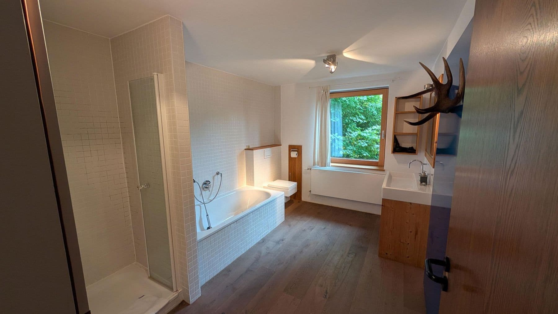 Predaj domu 204 m², pozemek 1.156 m², Sonnenweg 11, Fischbachau, Bavorsko Predaj domu 204 m², pozemek 1.156 m², Sonnenweg 11, Fischbachau, Bavorsko