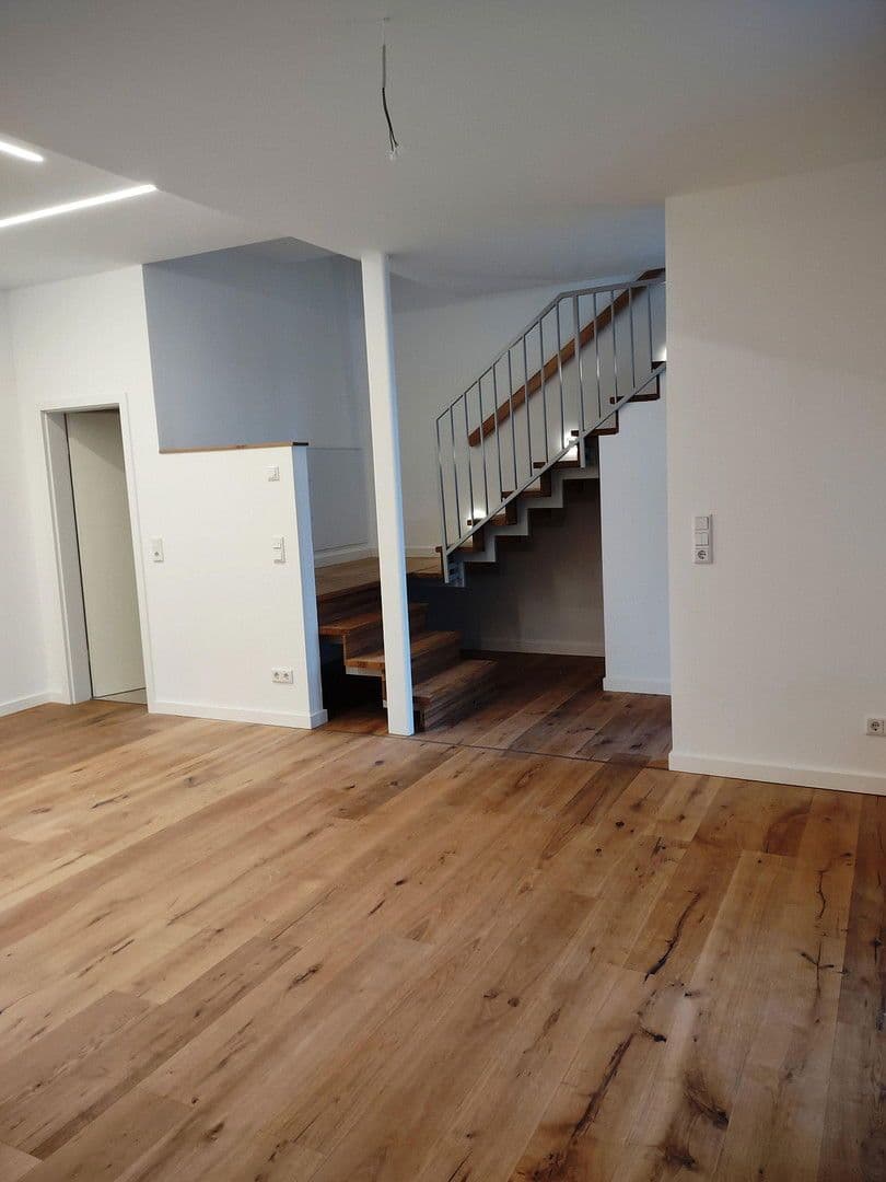 Predaj bytu 3-izbový 115 m², Halle, Sasko-Anhaltsko Predaj bytu 3-izbový 115 m², Halle, Sasko-Anhaltsko