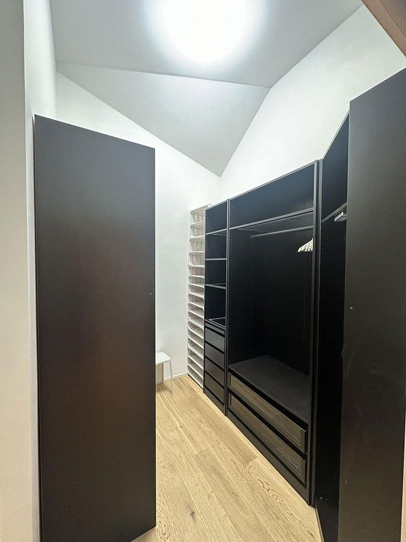 Prenájom bytu 2-izbový 77 m², Körnerstr. 18/1, Ludwigsburg, Bádensko-Wurttembersko Prenájom bytu 2-izbový 77 m², Körnerstr. 18/1, Ludwigsburg, Bádensko-Wurttembersko