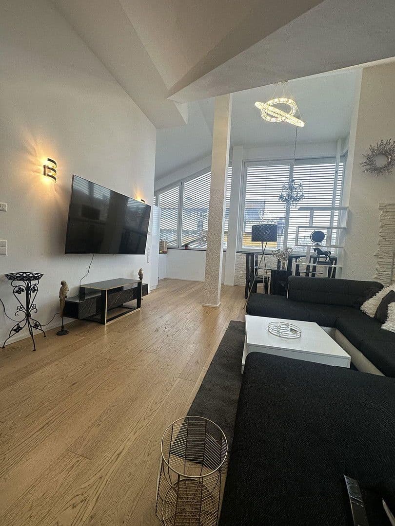 Prenájom bytu 2-izbový 77 m², Körnerstr. 18/1, Ludwigsburg, Bádensko-Wurttembersko Prenájom bytu 2-izbový 77 m², Körnerstr. 18/1, Ludwigsburg, Bádensko-Wurttembersko