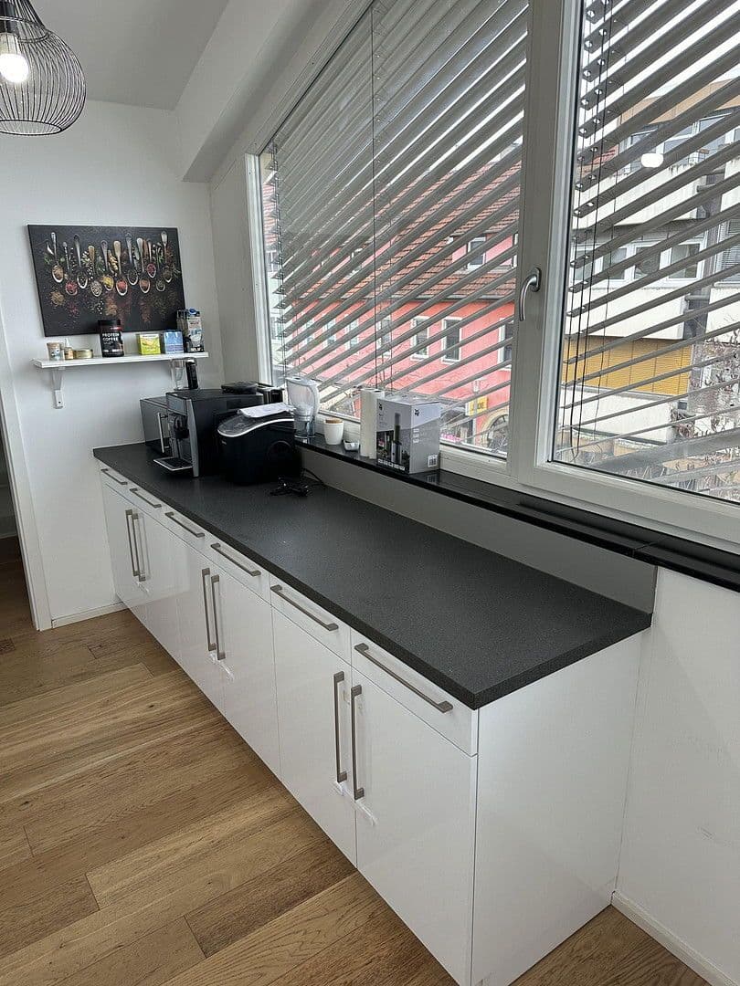 Prenájom bytu 2-izbový 77 m², Körnerstr. 18/1, Ludwigsburg, Bádensko-Wurttembersko Prenájom bytu 2-izbový 77 m², Körnerstr. 18/1, Ludwigsburg, Bádensko-Wurttembersko