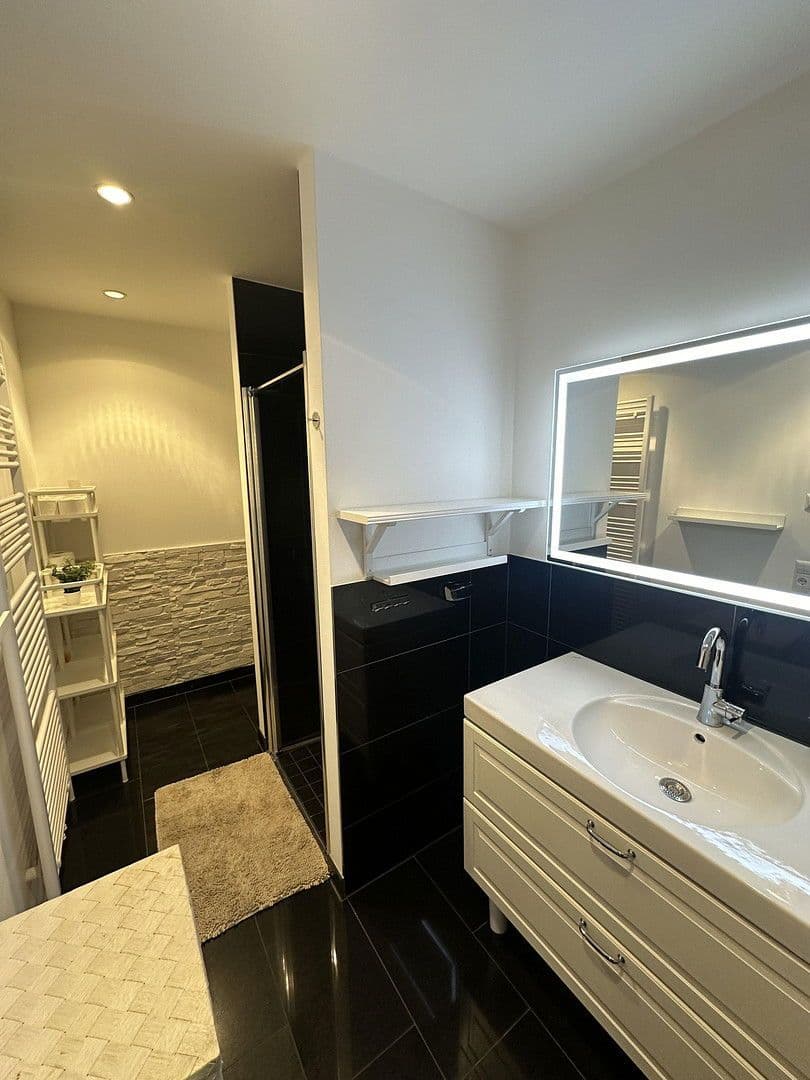 Prenájom bytu 2-izbový 77 m², Körnerstr. 18/1, Ludwigsburg, Bádensko-Wurttembersko Prenájom bytu 2-izbový 77 m², Körnerstr. 18/1, Ludwigsburg, Bádensko-Wurttembersko