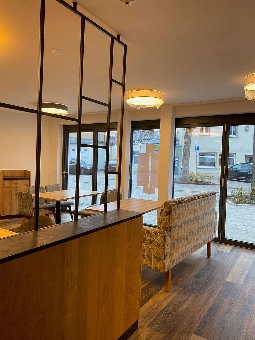 Prenájom nebytového priestoru 917 m², Möhlerplatz 2, Igersheim, Bádensko-Wurttembersko Prenájom nebytového priestoru 917 m², Möhlerplatz 2, Igersheim, Bádensko-Wurttembersko