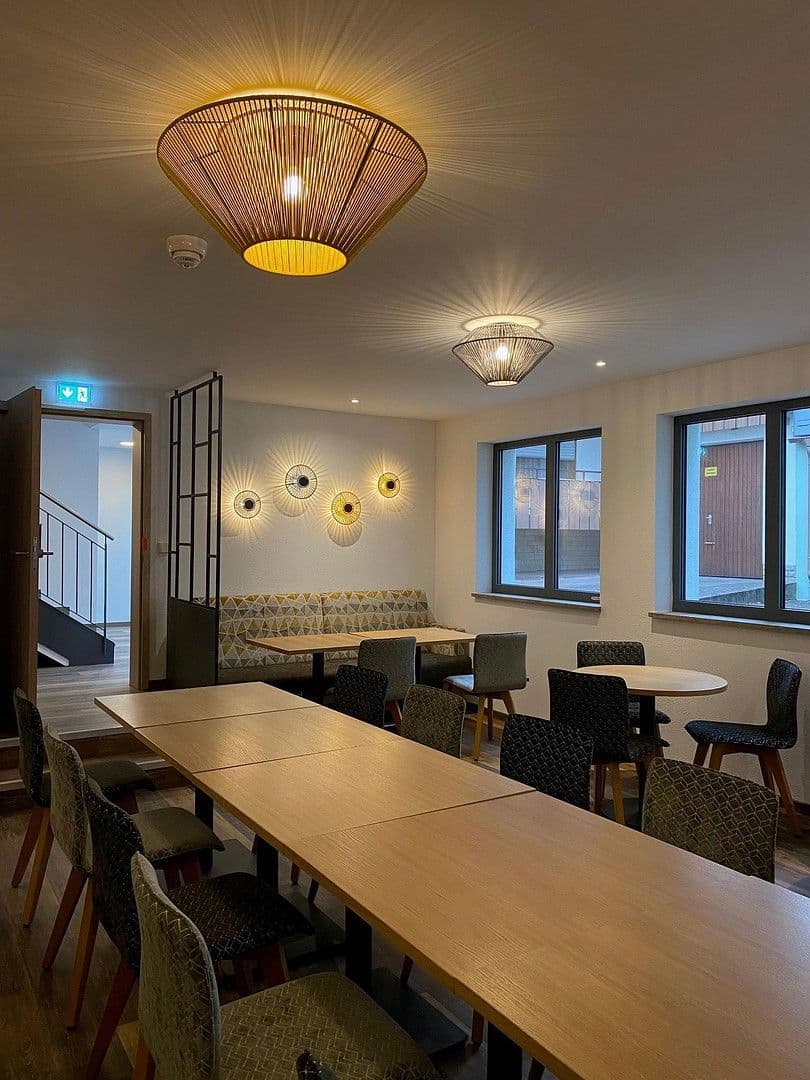 Prenájom nebytového priestoru 917 m², Möhlerplatz 2, Igersheim, Bádensko-Wurttembersko Prenájom nebytového priestoru 917 m², Möhlerplatz 2, Igersheim, Bádensko-Wurttembersko