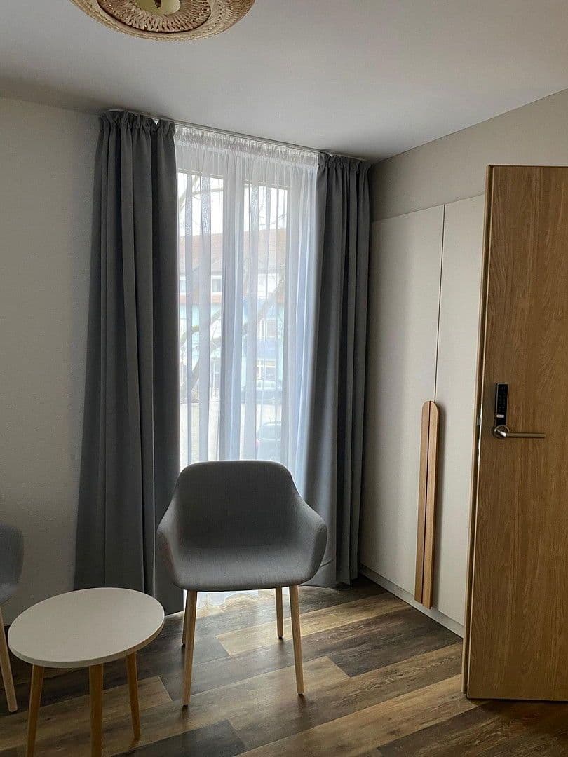 Prenájom nebytového priestoru 917 m², Möhlerplatz 2, Igersheim, Bádensko-Wurttembersko Prenájom nebytového priestoru 917 m², Möhlerplatz 2, Igersheim, Bádensko-Wurttembersko