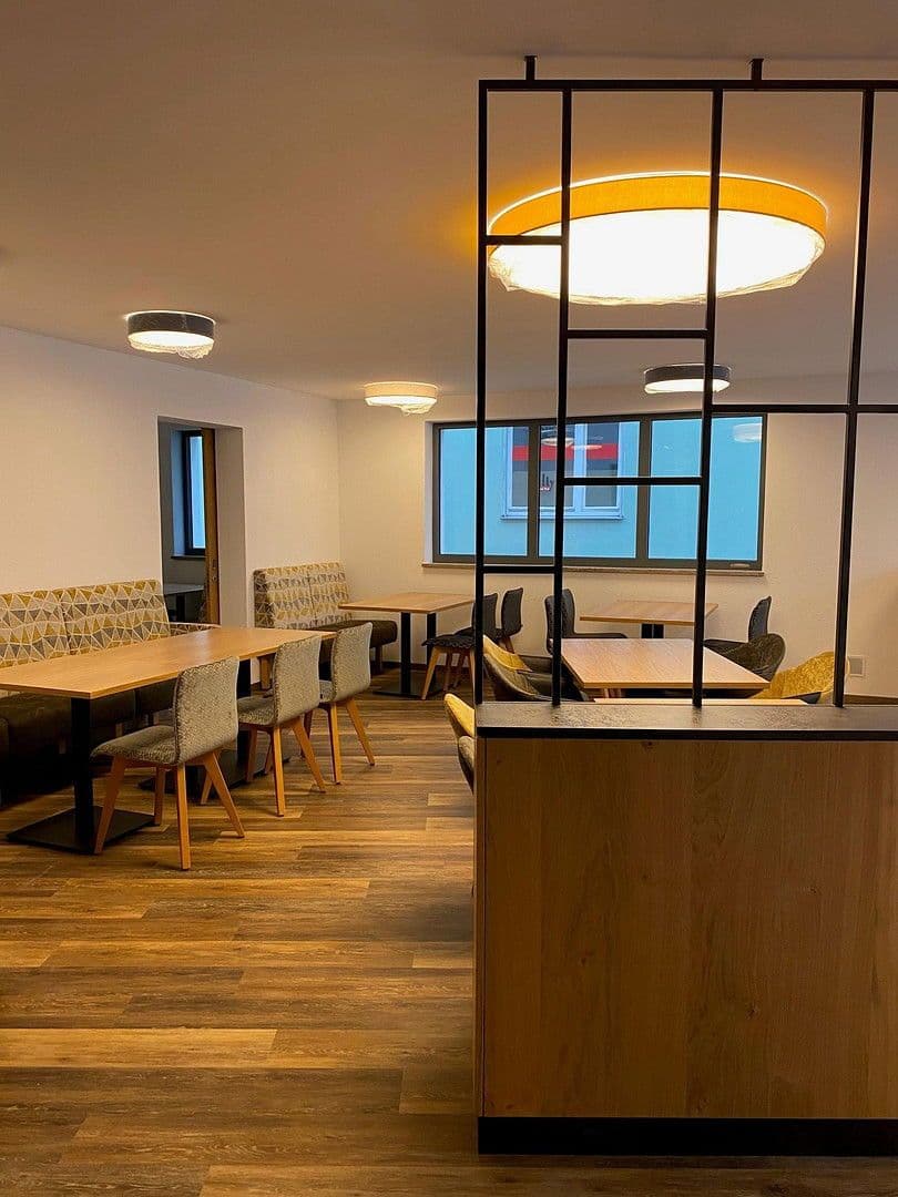 Prenájom nebytového priestoru 917 m², Möhlerplatz 2, Igersheim, Bádensko-Wurttembersko Prenájom nebytového priestoru 917 m², Möhlerplatz 2, Igersheim, Bádensko-Wurttembersko