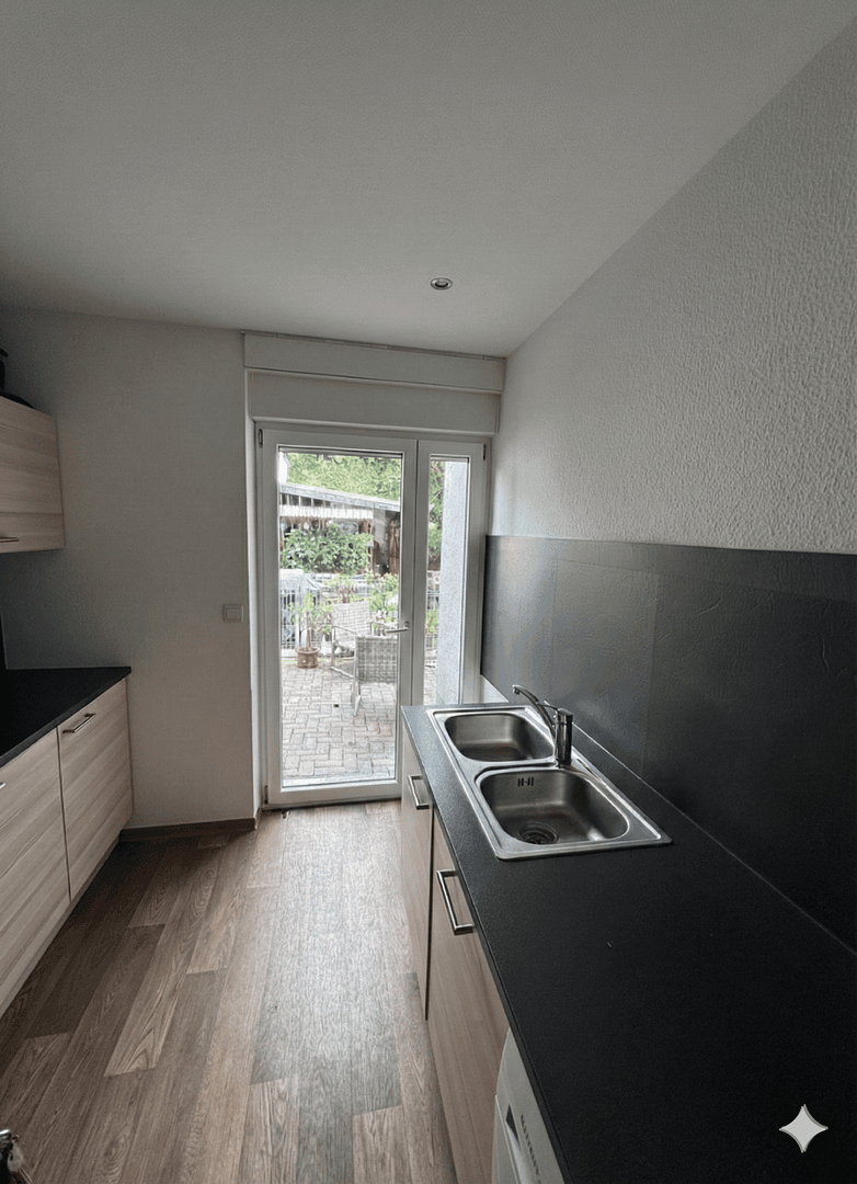 Prenájom bytu 3-izbový 81 m², Püttlingerstr.14, Saarbrücken, Sársko Prenájom bytu 3-izbový 81 m², Püttlingerstr.14, Saarbrücken, Sársko