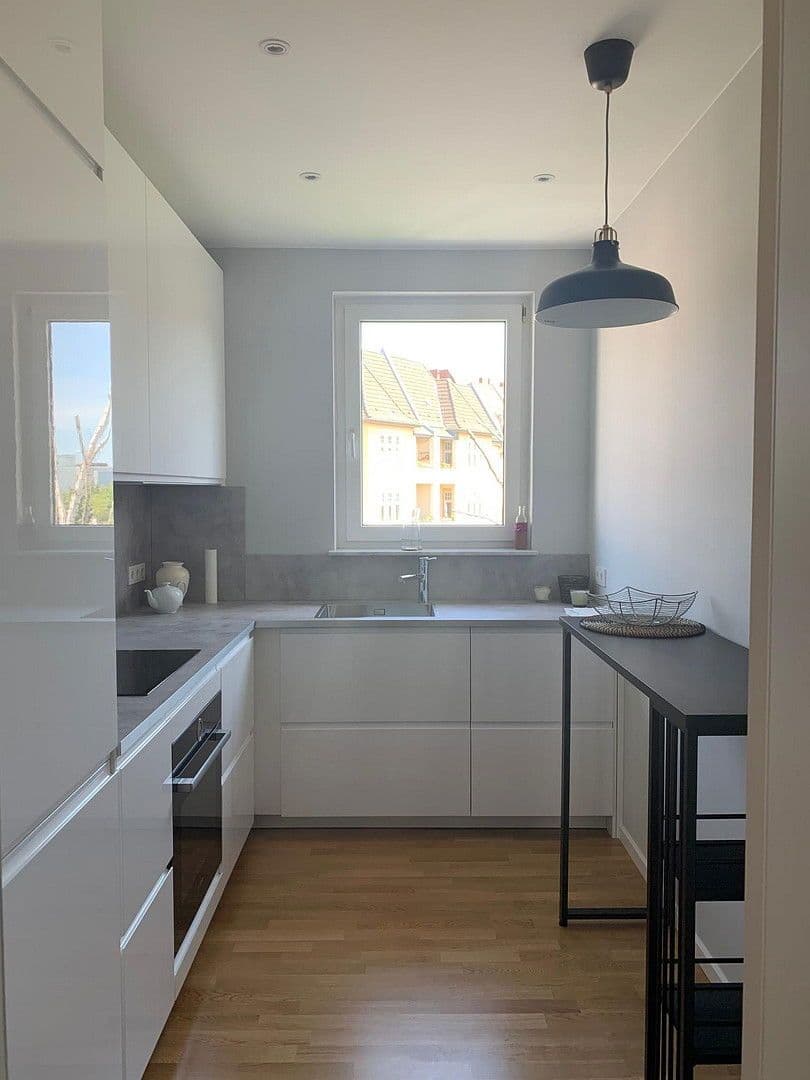 Prenájom bytu 3-izbový 63 m², Thorwaldsenstraße 5A, Berlin, Berlín Prenájom bytu 3-izbový 63 m², Thorwaldsenstraße 5A, Berlin, Berlín