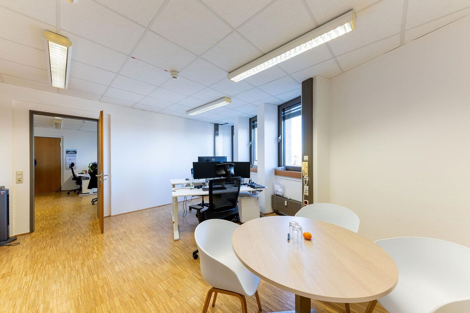 Prenájom kancelárie 307 m², Arnold-Sommerfeld-Ring 2, Baesweiler, Severné Porýnie - Westfálsko Prenájom kancelárie 307 m², Arnold-Sommerfeld-Ring 2, Baesweiler, Severné Porýnie - Westfálsko