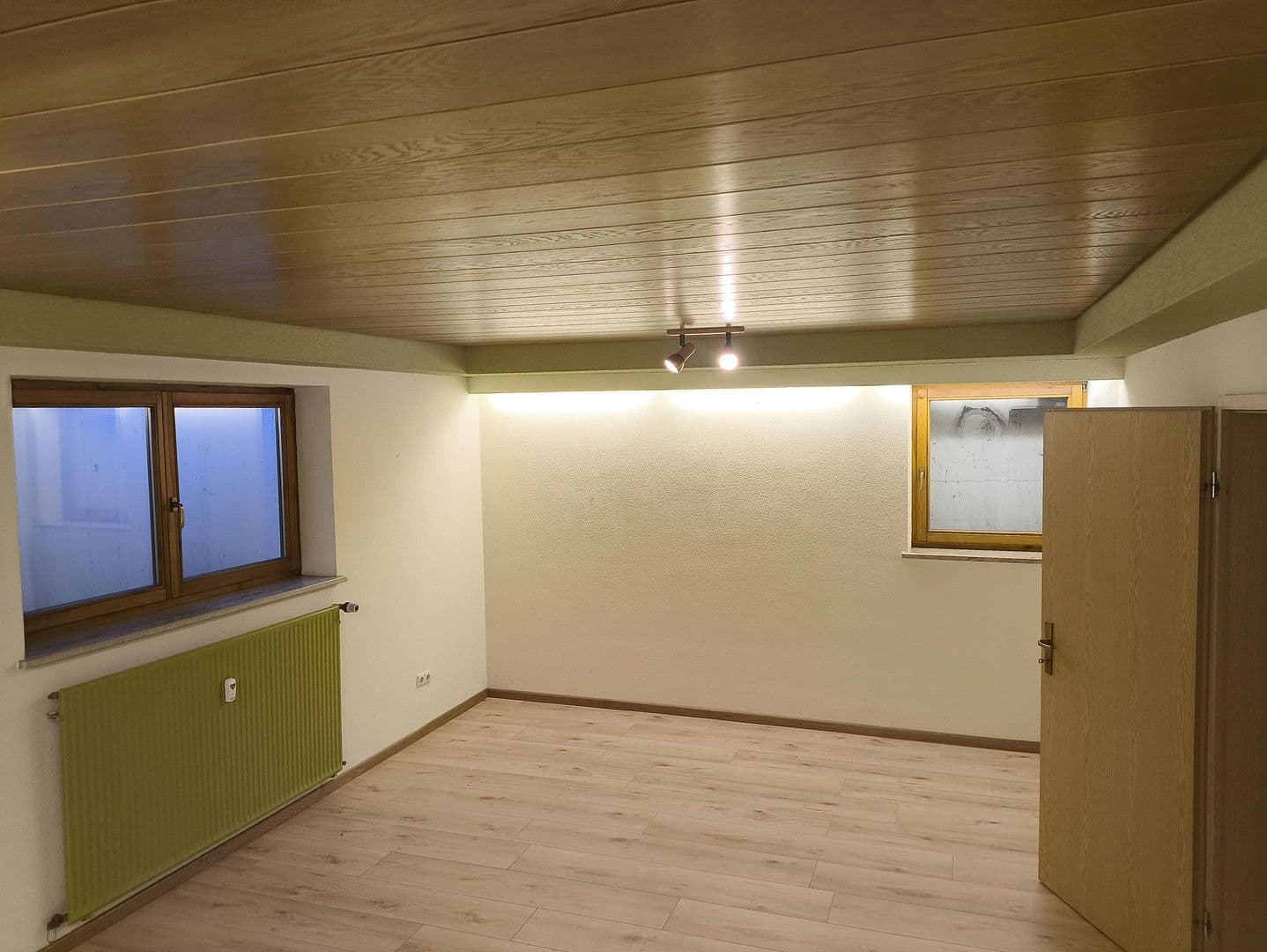 Prenájom bytu 2-izbový 84 m², Strullendorf, Bavorsko Prenájom bytu 2-izbový 84 m², Strullendorf, Bavorsko