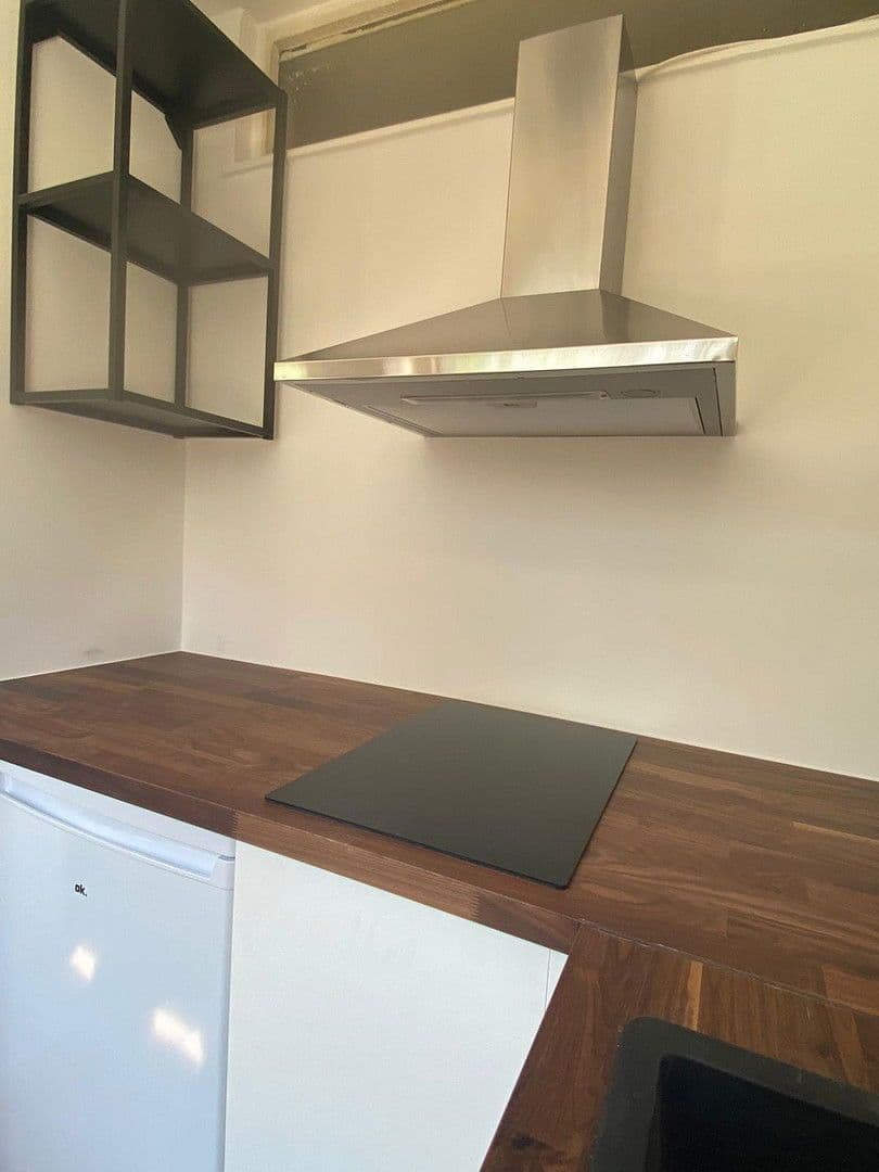 Prenájom bytu 1-izbový 30 m², Von-der-Pforten-Straße 1, München, Bavorsko Prenájom bytu 1-izbový 30 m², Von-der-Pforten-Straße 1, München, Bavorsko