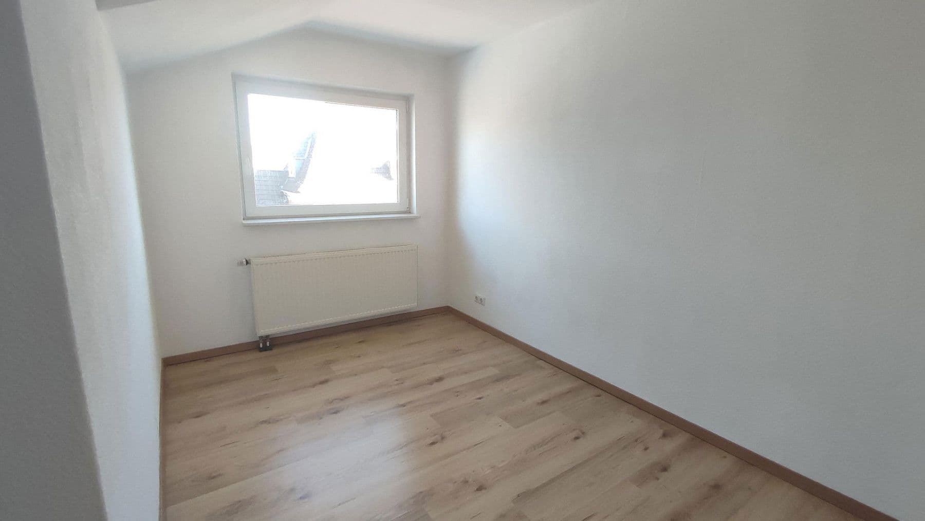 Predaj domu 89 m², pozemek 240 m², Schnedermannstraße 69, Emden, Dolné Sasko Predaj domu 89 m², pozemek 240 m², Schnedermannstraße 69, Emden, Dolné Sasko