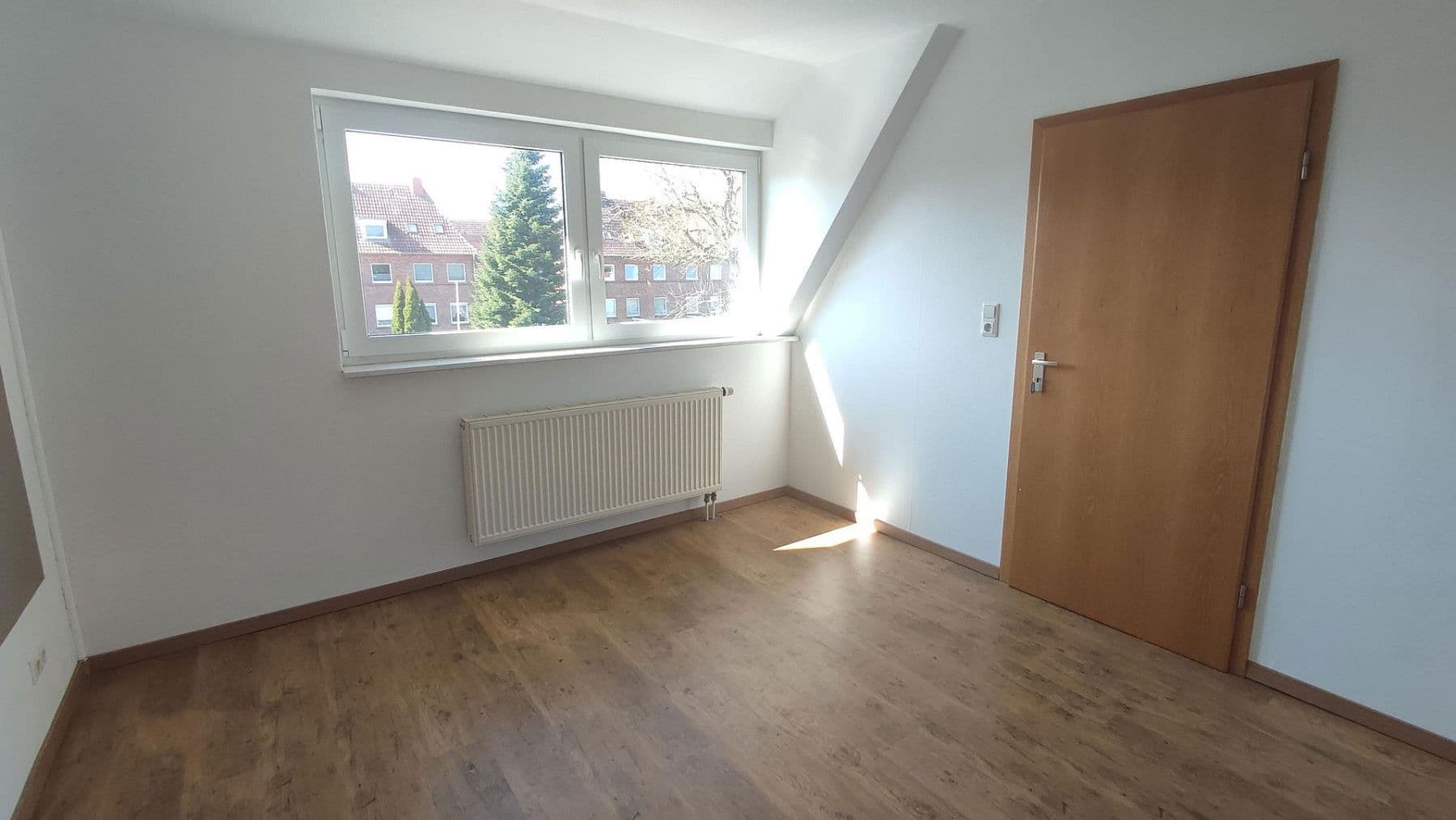 Predaj domu 89 m², pozemek 240 m², Schnedermannstraße 69, Emden, Dolné Sasko Predaj domu 89 m², pozemek 240 m², Schnedermannstraße 69, Emden, Dolné Sasko