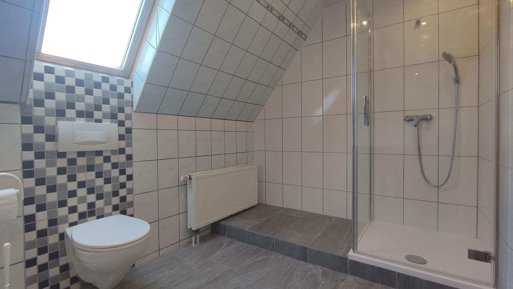 Predaj domu 89 m², pozemek 240 m², Schnedermannstraße 69, Emden, Dolné Sasko Predaj domu 89 m², pozemek 240 m², Schnedermannstraße 69, Emden, Dolné Sasko