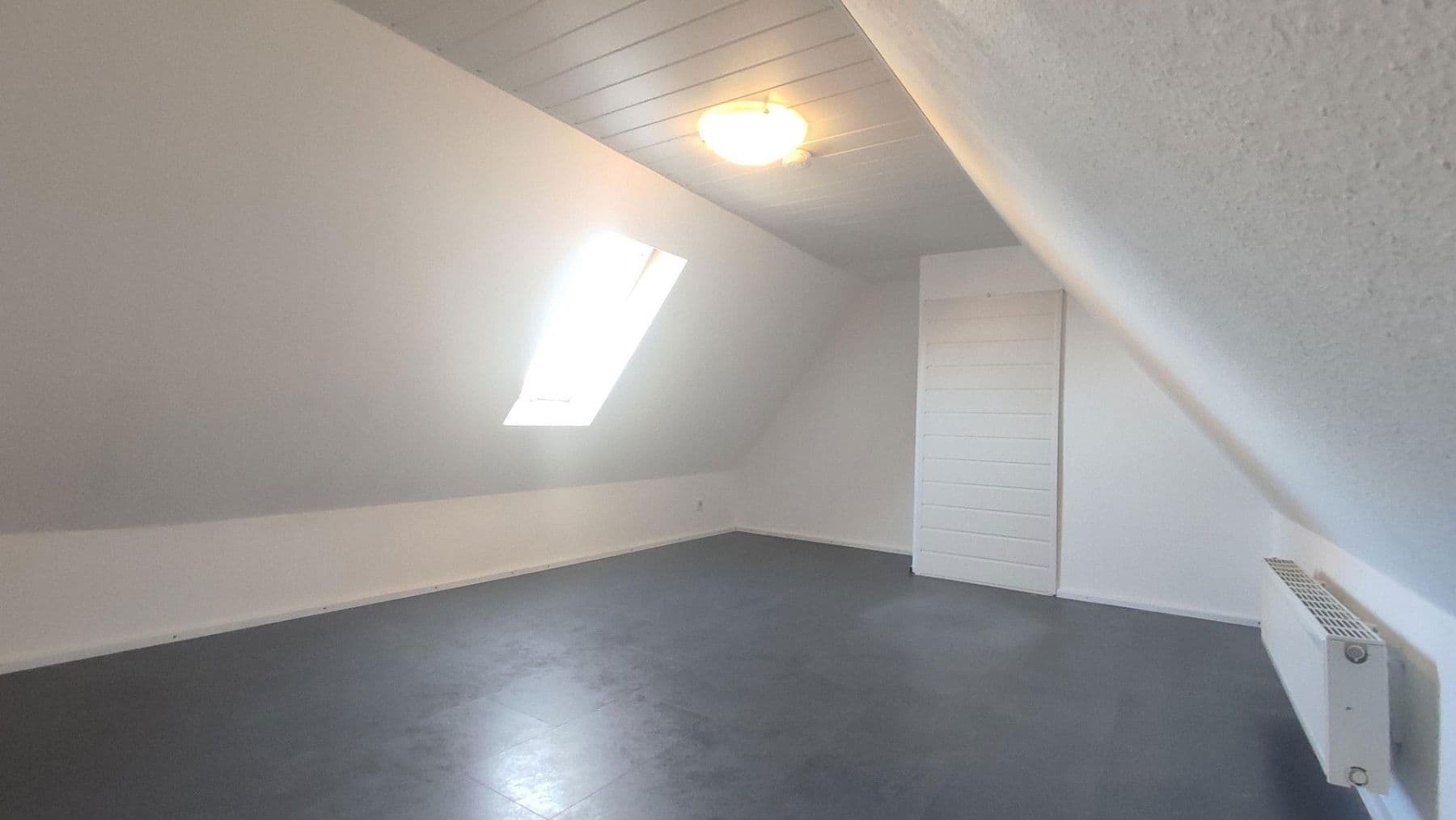 Predaj domu 89 m², pozemek 240 m², Schnedermannstraße 69, Emden, Dolné Sasko Predaj domu 89 m², pozemek 240 m², Schnedermannstraße 69, Emden, Dolné Sasko