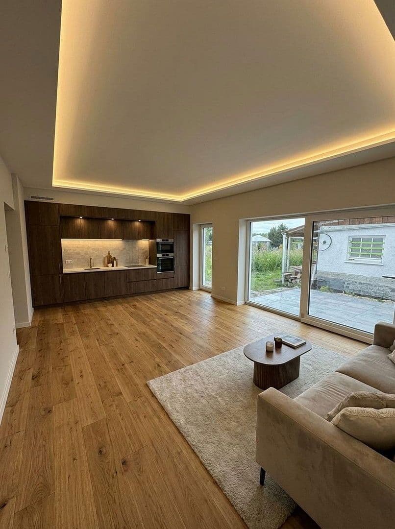 Predaj domu 908 m², pozemek 1.372 m², Lauingen (Donau), Bavorsko Predaj domu 908 m², pozemek 1.372 m², Lauingen (Donau), Bavorsko