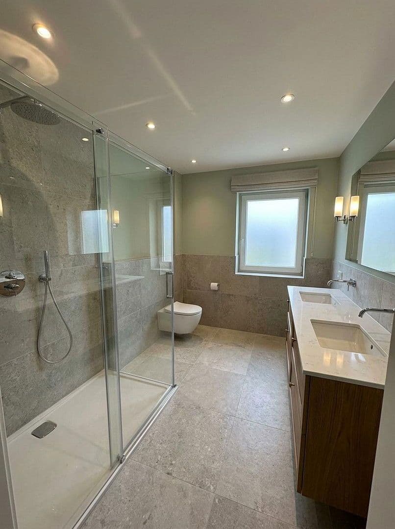 Predaj domu 908 m², pozemek 1.372 m², Lauingen (Donau), Bavorsko Predaj domu 908 m², pozemek 1.372 m², Lauingen (Donau), Bavorsko