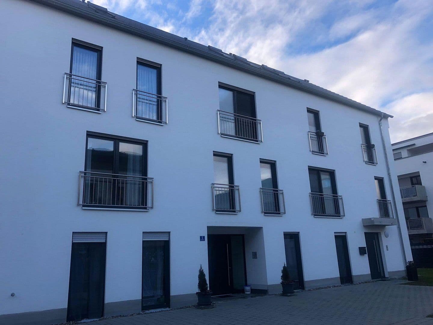 Prenájom bytu 4-izbový 119 m², Neustadt an der Donau, Bavorsko Prenájom bytu 4-izbový 119 m², Neustadt an der Donau, Bavorsko