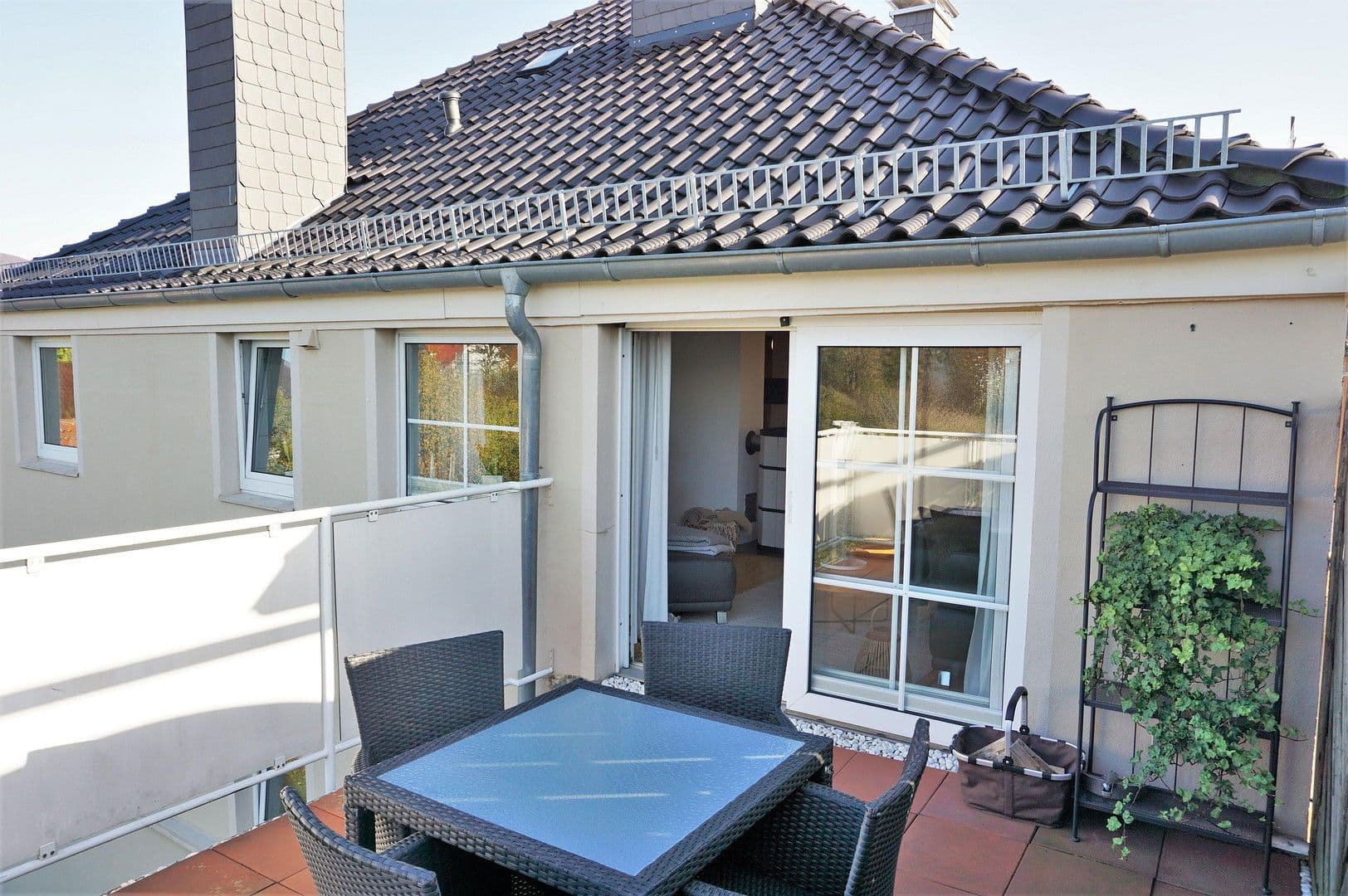 Prenájom bytu 4-izbový 148 m², Rinteln, Dolné Sasko Prenájom bytu 4-izbový 148 m², Rinteln, Dolné Sasko