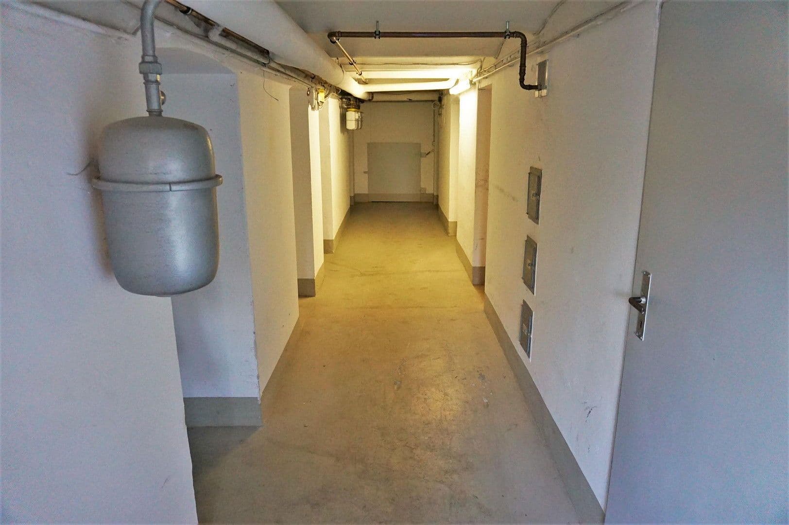 Prenájom bytu 4-izbový 148 m², Rinteln, Dolné Sasko Prenájom bytu 4-izbový 148 m², Rinteln, Dolné Sasko