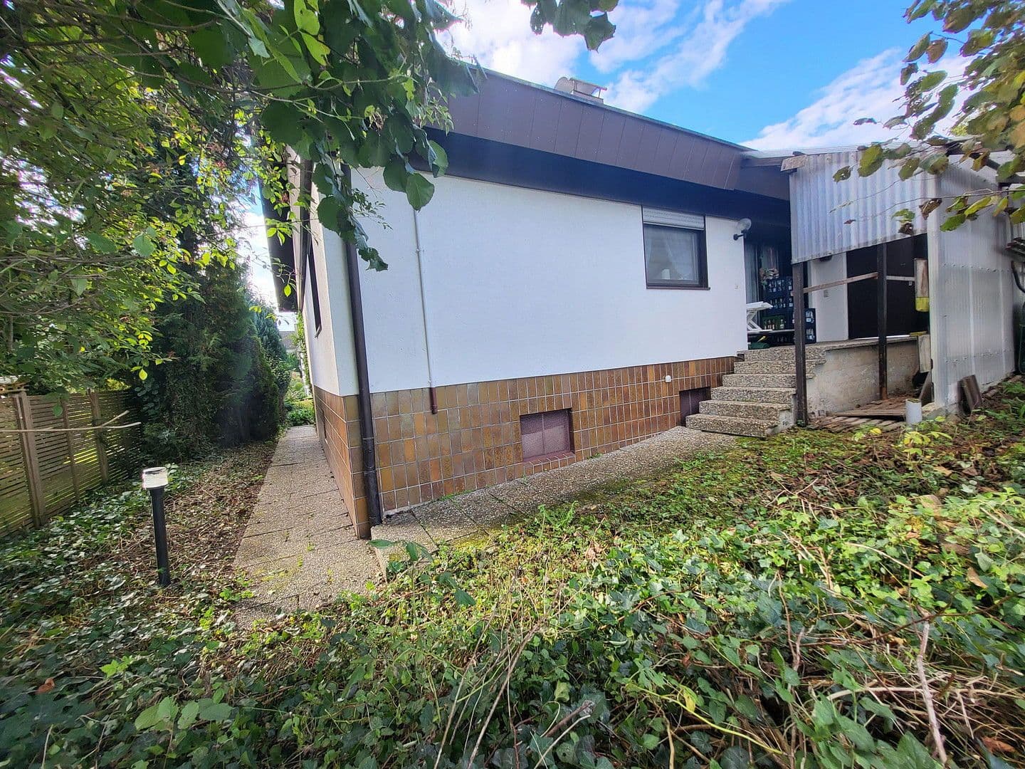 Predaj domu 125 m², pozemek 660 m², Rappenhalde 11, Warthausen, Bádensko-Wurttembersko Predaj domu 125 m², pozemek 660 m², Rappenhalde 11, Warthausen, Bádensko-Wurttembersko