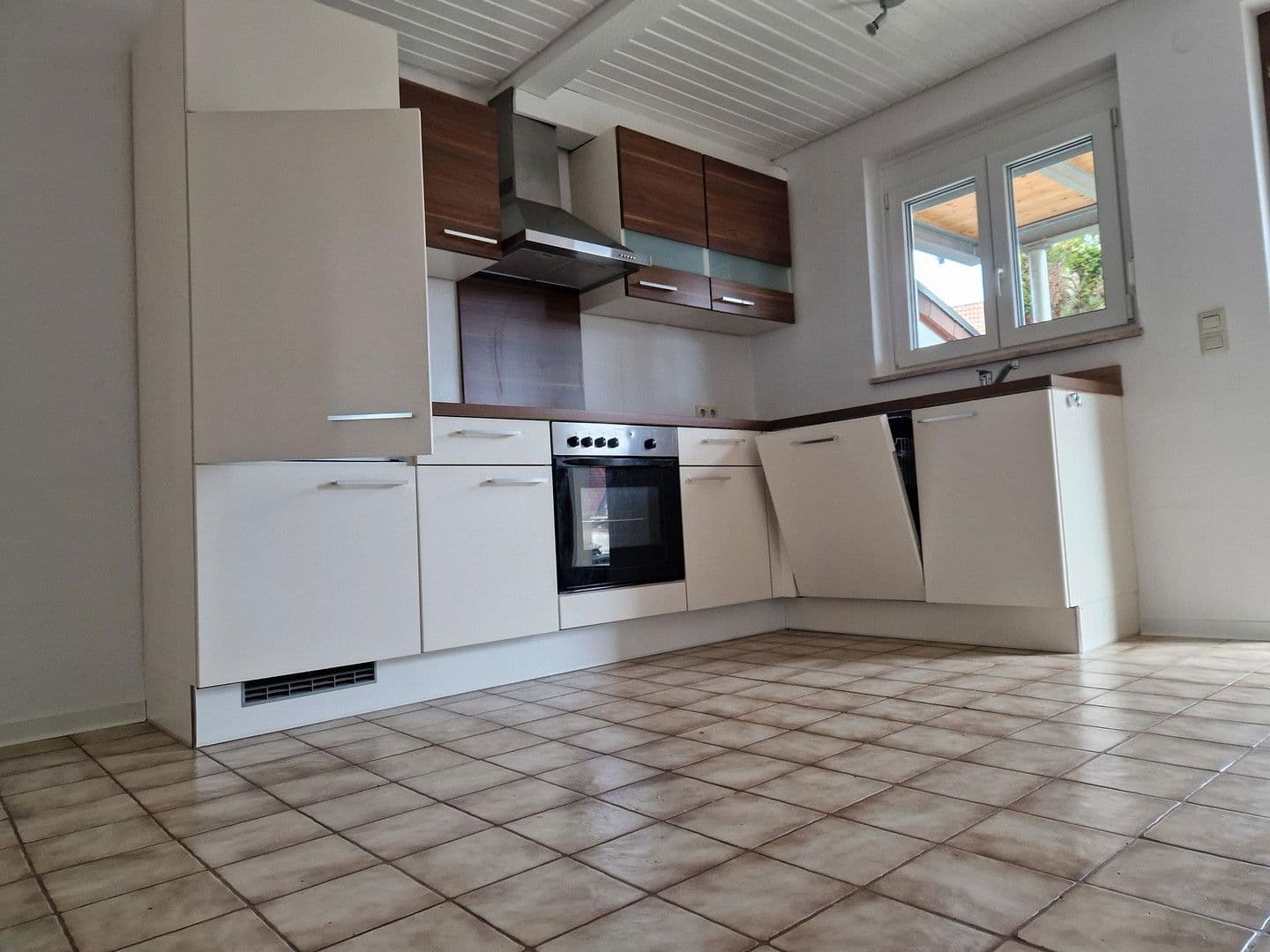 Prenájom bytu 2-izbový 50 m², Weil der Stadt, Bádensko-Wurttembersko Prenájom bytu 2-izbový 50 m², Weil der Stadt, Bádensko-Wurttembersko