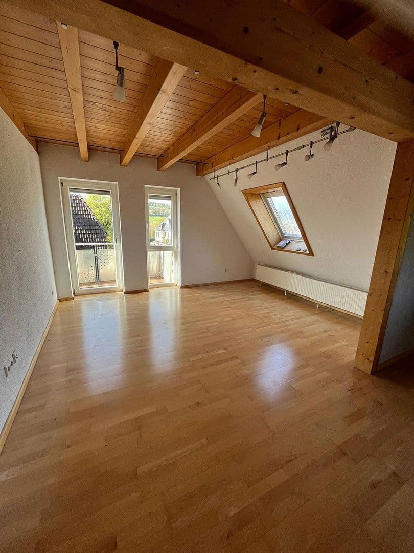 Prenájom bytu 2-izbový 75 m², Weil der Stadt, Bádensko-Wurttembersko Prenájom bytu 2-izbový 75 m², Weil der Stadt, Bádensko-Wurttembersko