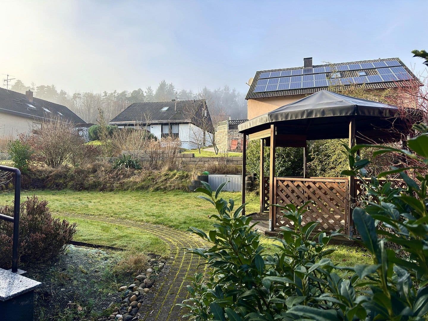 Prenájom bytu 3-izbový 132 m², Nelkenstraße 74, Hochspeyer, Porýnie-Falcko Prenájom bytu 3-izbový 132 m², Nelkenstraße 74, Hochspeyer, Porýnie-Falcko