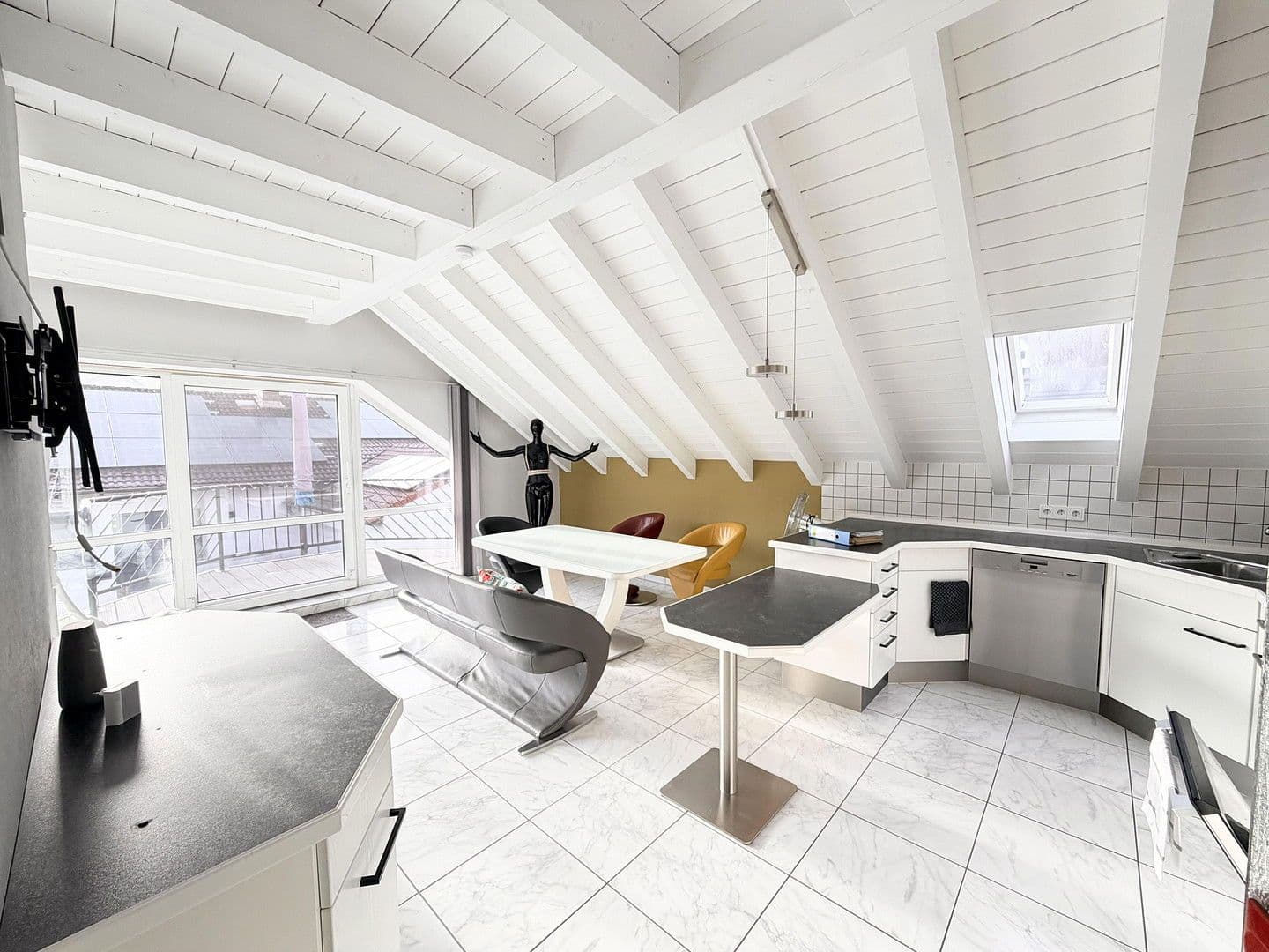 Prenájom bytu 3-izbový 132 m², Nelkenstraße 74, Hochspeyer, Porýnie-Falcko Prenájom bytu 3-izbový 132 m², Nelkenstraße 74, Hochspeyer, Porýnie-Falcko