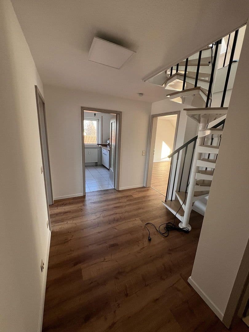 Prenájom bytu 2-izbový 74 m², Fürth, Bavorsko Prenájom bytu 2-izbový 74 m², Fürth, Bavorsko