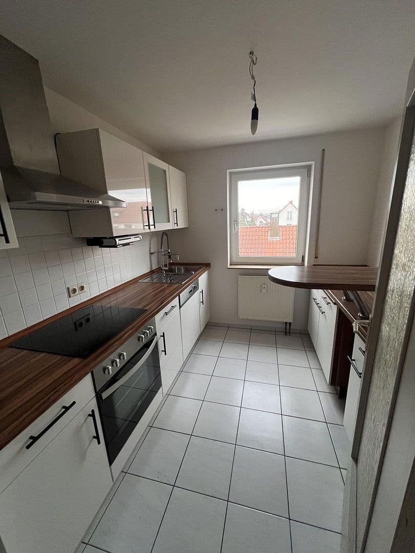 Prenájom bytu 2-izbový 74 m², Fürth, Bavorsko Prenájom bytu 2-izbový 74 m², Fürth, Bavorsko