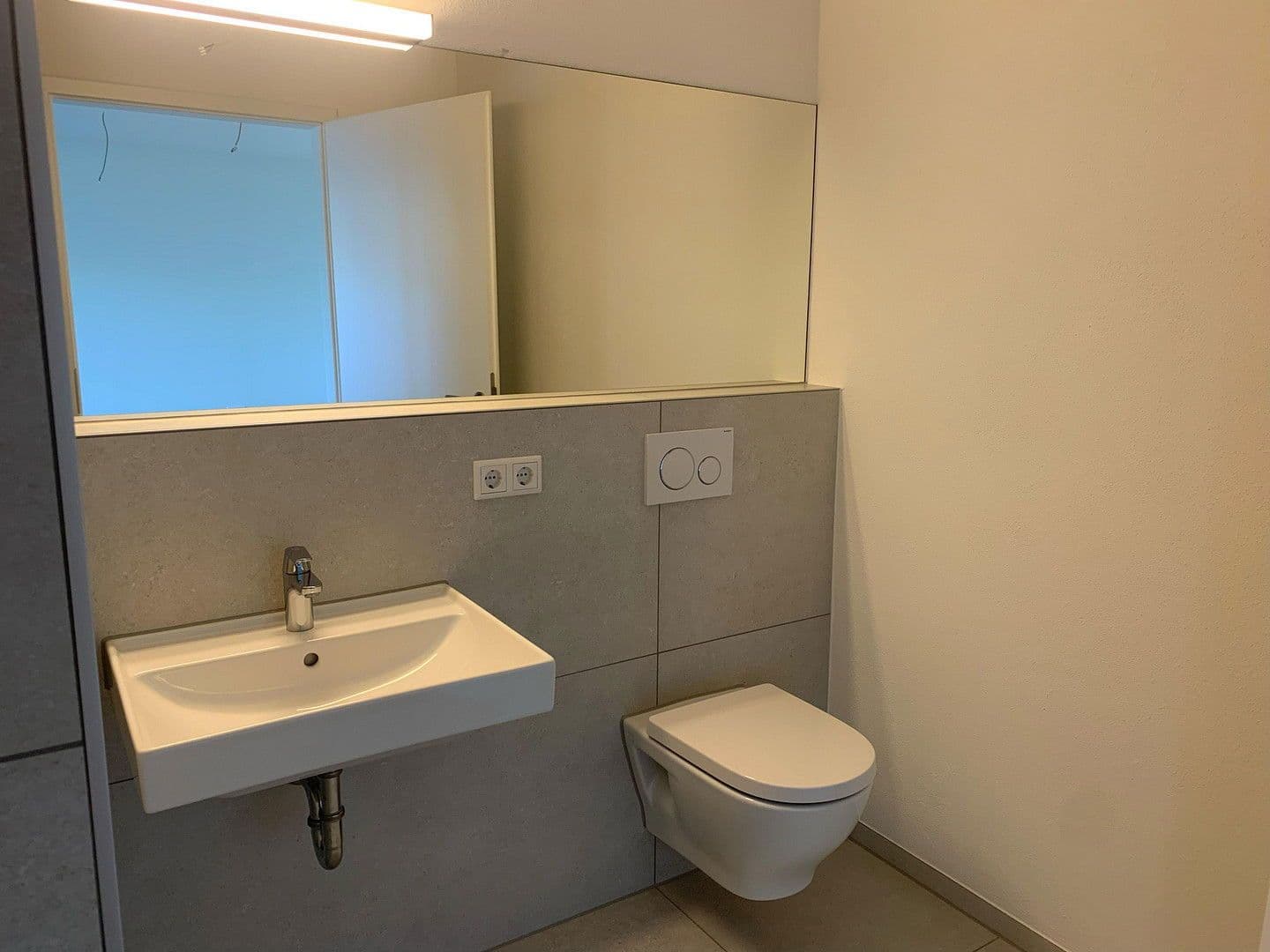 Prenájom bytu 2-izbový 58 m², Lauchheim, Bádensko-Wurttembersko Prenájom bytu 2-izbový 58 m², Lauchheim, Bádensko-Wurttembersko