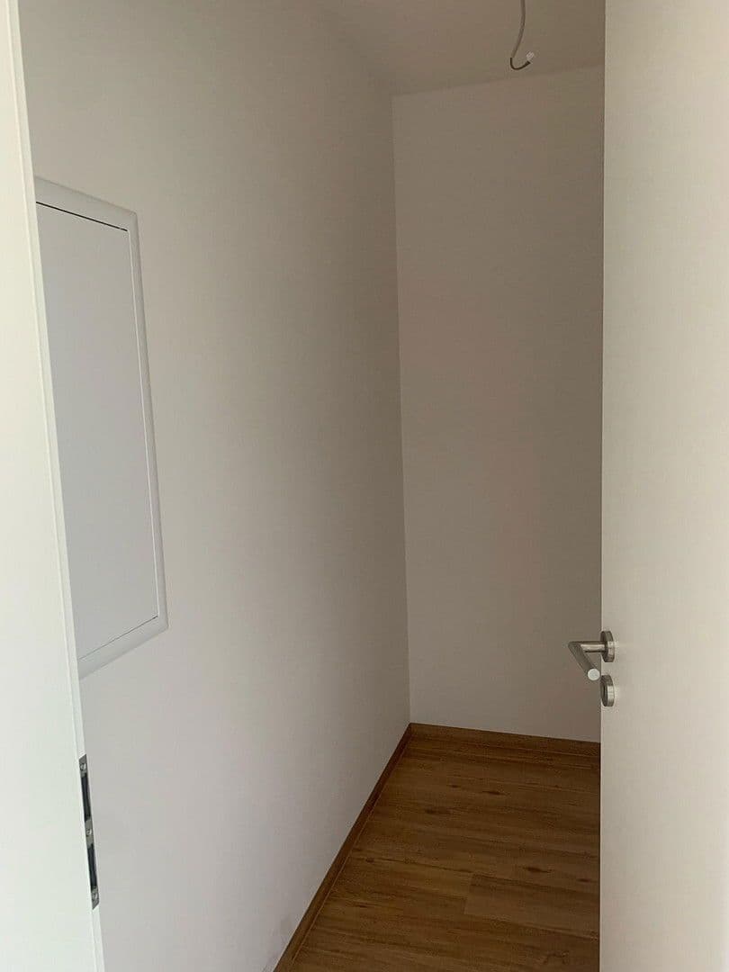 Prenájom bytu 2-izbový 58 m², Lauchheim, Bádensko-Wurttembersko Prenájom bytu 2-izbový 58 m², Lauchheim, Bádensko-Wurttembersko