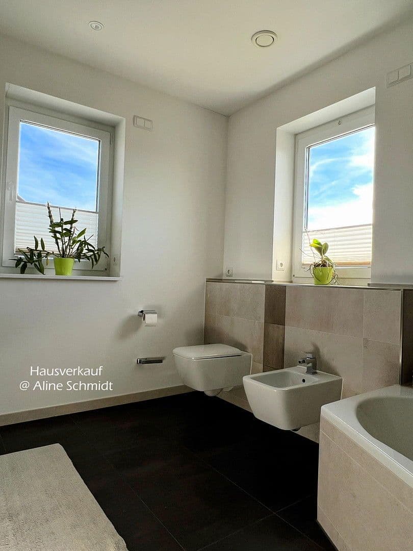 Predaj domu 210 m², pozemek 783 m², Radebeul, Sasko Predaj domu 210 m², pozemek 783 m², Radebeul, Sasko