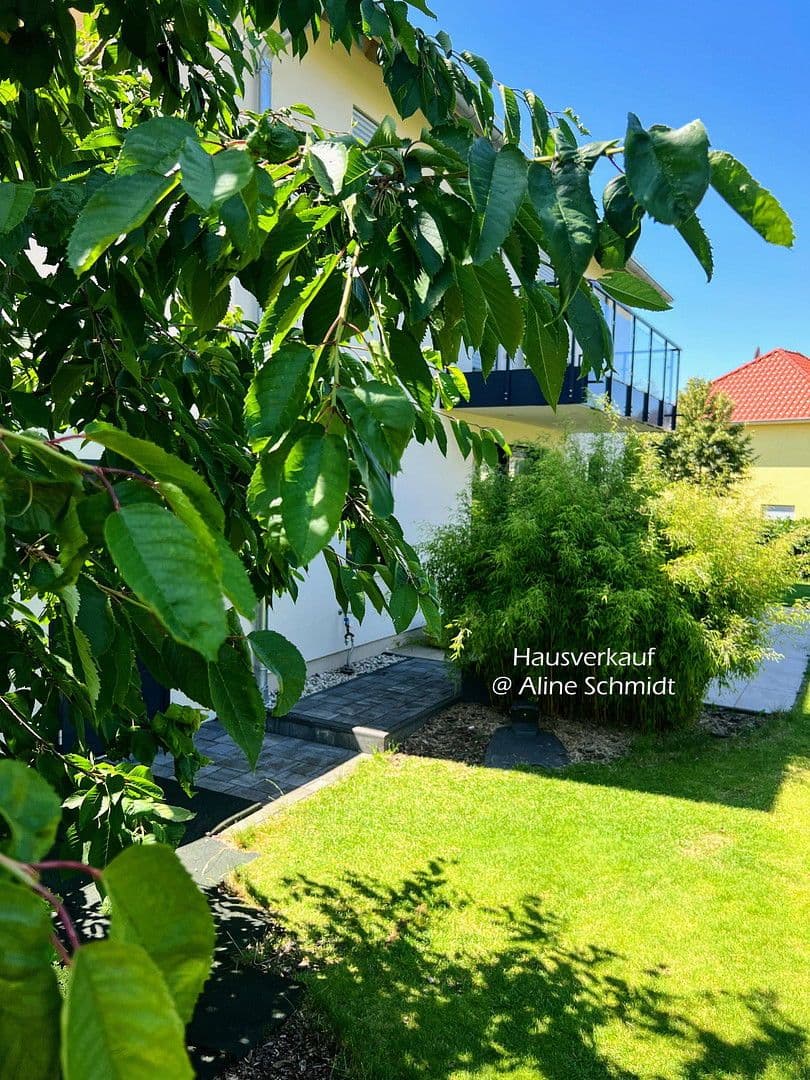 Predaj domu 210 m², pozemek 783 m², Radebeul, Sasko Predaj domu 210 m², pozemek 783 m², Radebeul, Sasko