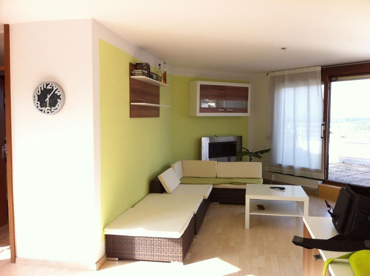 Prenájom bytu 2-izbový 94 m², Stuttgart, Bádensko-Wurttembersko Prenájom bytu 2-izbový 94 m², Stuttgart, Bádensko-Wurttembersko