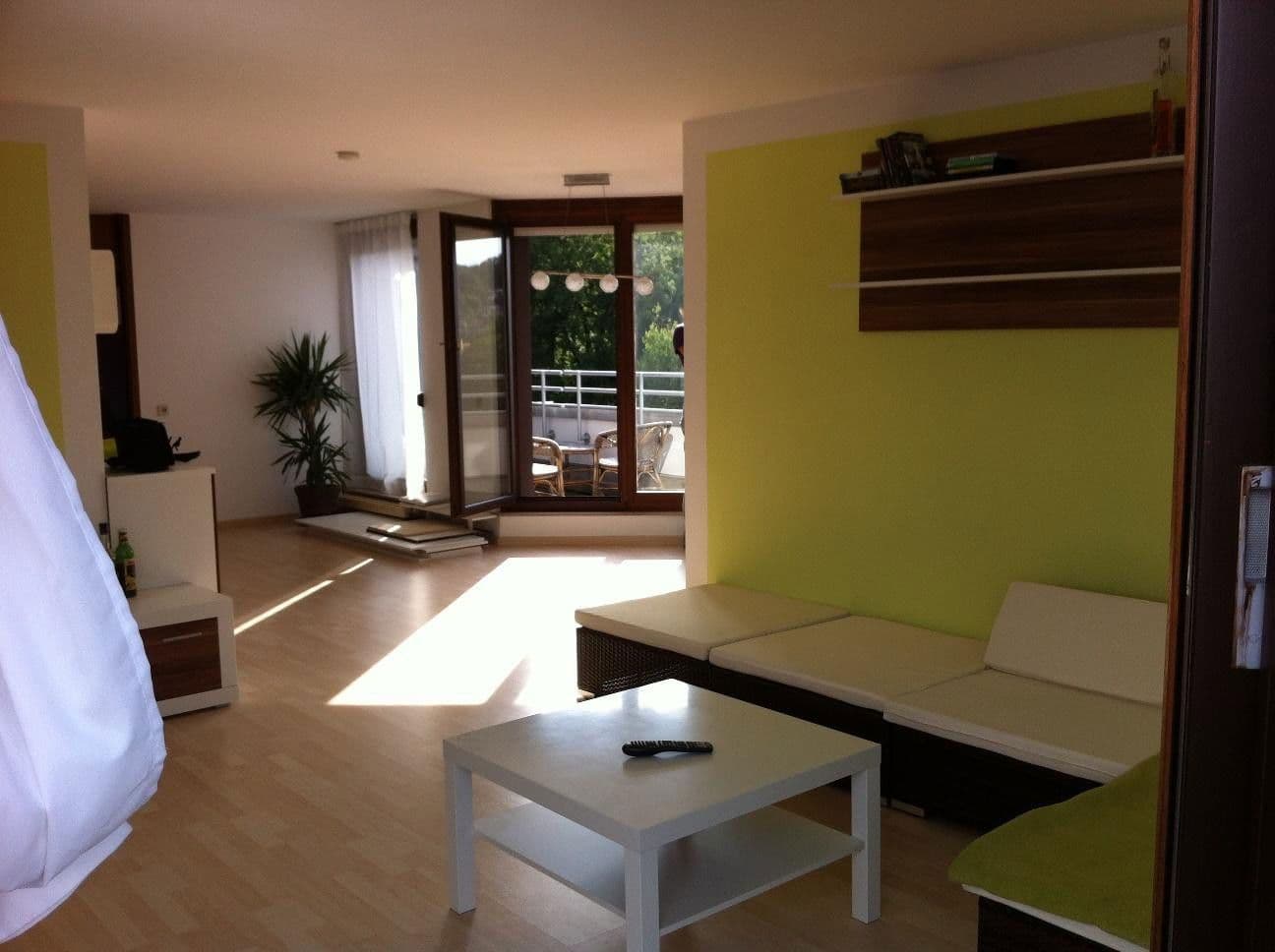 Prenájom bytu 2-izbový 94 m², Stuttgart, Bádensko-Wurttembersko Prenájom bytu 2-izbový 94 m², Stuttgart, Bádensko-Wurttembersko