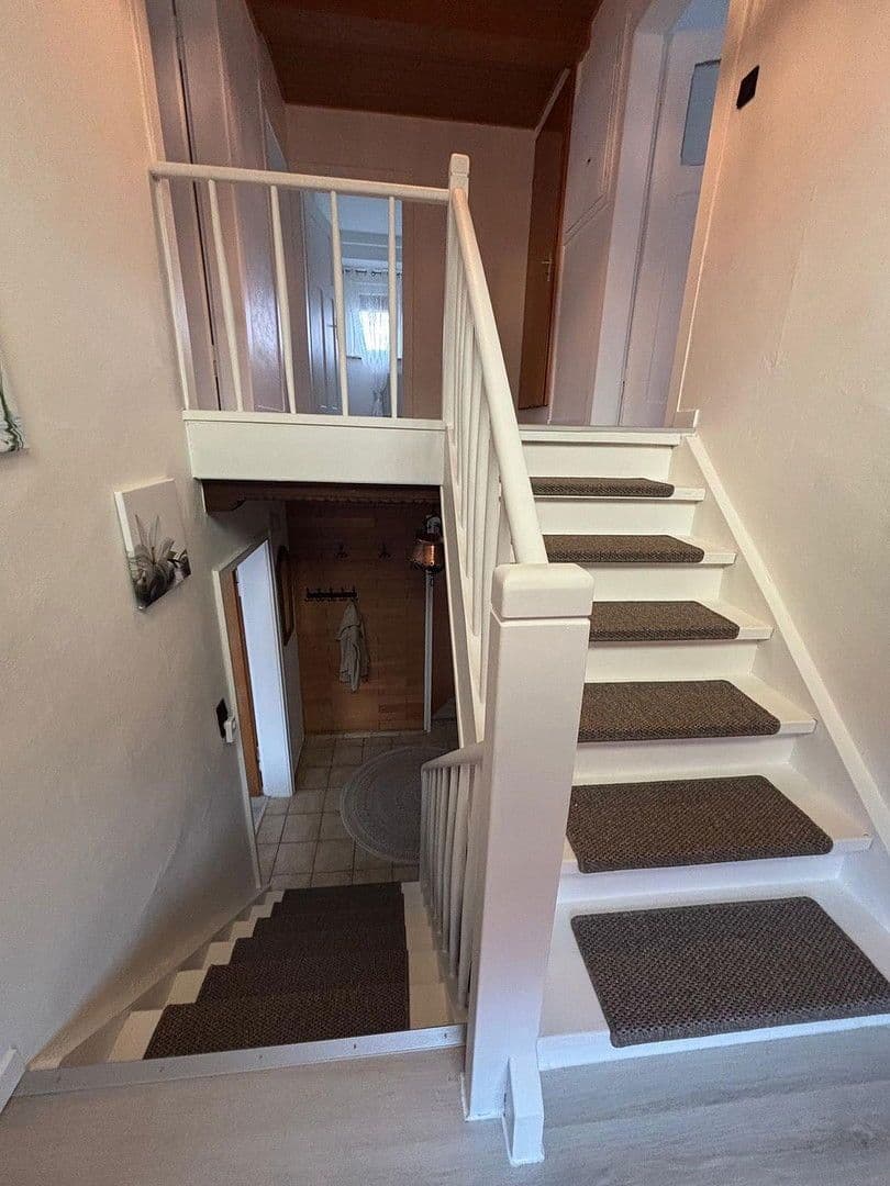 Predaj domu 297 m², pozemek 1.655 m², Dorfstraße 118, Michelstadt, Hesensko Predaj domu 297 m², pozemek 1.655 m², Dorfstraße 118, Michelstadt, Hesensko