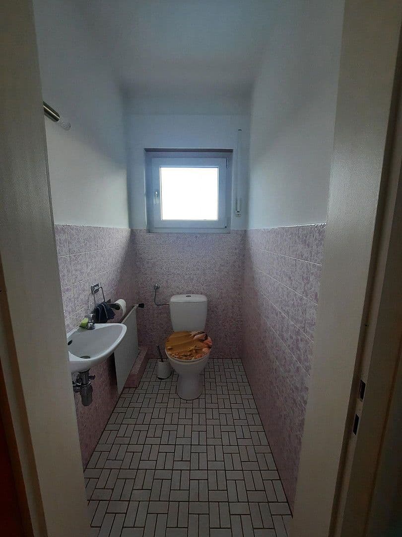 Predaj domu 297 m², pozemek 1.655 m², Dorfstraße 118, Michelstadt, Hesensko Predaj domu 297 m², pozemek 1.655 m², Dorfstraße 118, Michelstadt, Hesensko