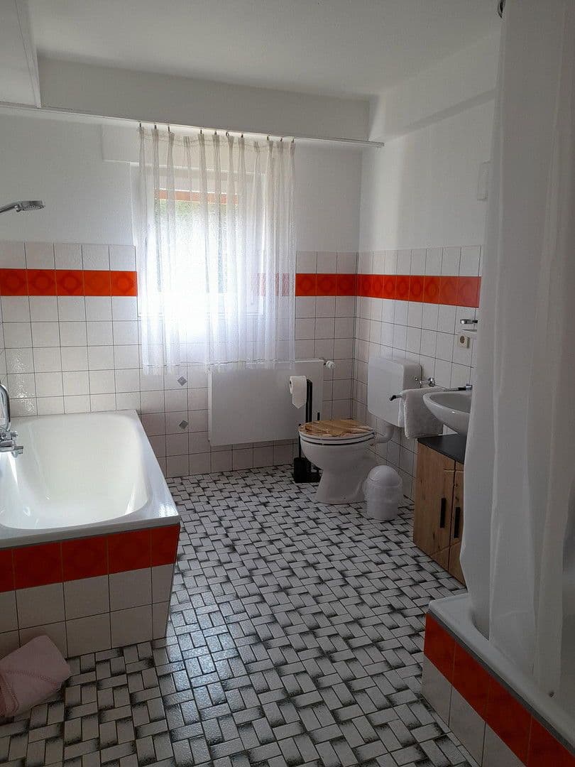 Predaj domu 297 m², pozemek 1.655 m², Dorfstraße 118, Michelstadt, Hesensko Predaj domu 297 m², pozemek 1.655 m², Dorfstraße 118, Michelstadt, Hesensko