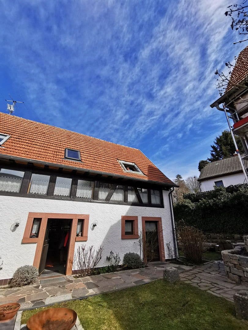 Predaj domu 325 m², pozemek 757 m², Friedhofstr. 2, Lautertal (Odenwald), Hesensko Predaj domu 325 m², pozemek 757 m², Friedhofstr. 2, Lautertal (Odenwald), Hesensko